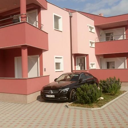Apartments Vladimir Привлака Экстерьер фото